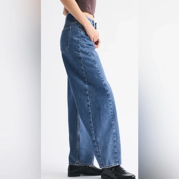 Abercrombie & Fitch Ultra Barrel Blue Denim Jeans - Picture 3 of 6